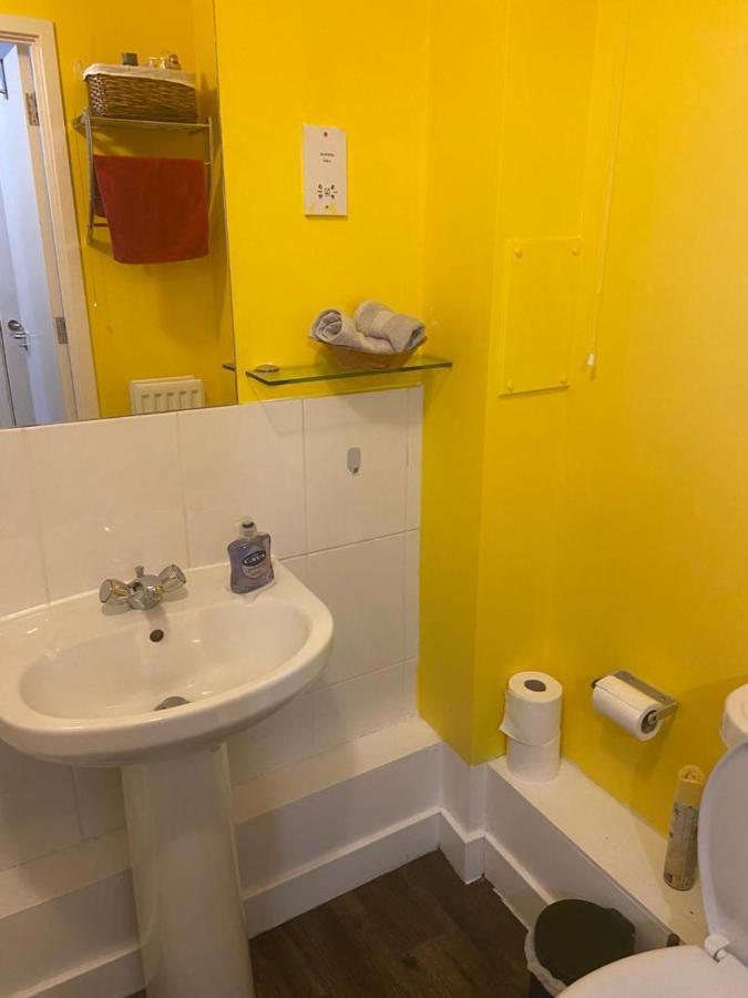 Spacious 1-Bed Flat In North Kensington Лондон Экстерьер фото