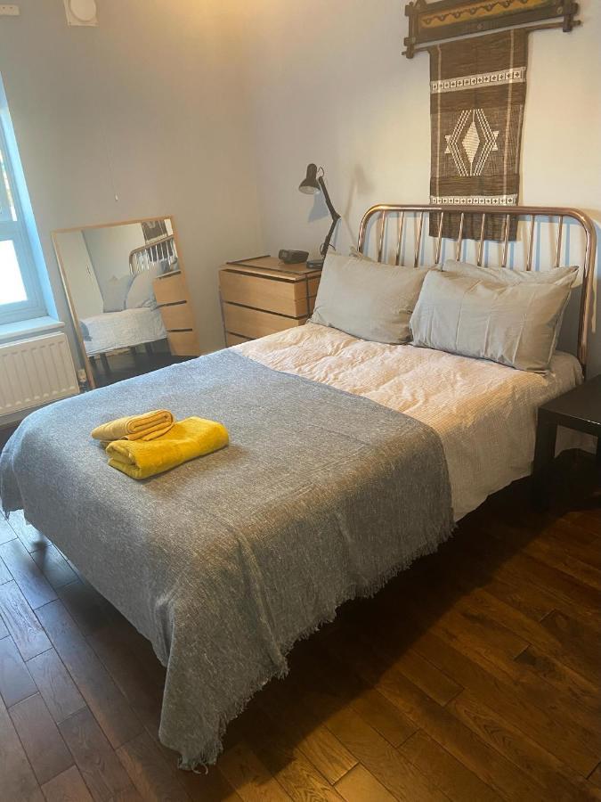Spacious 1-Bed Flat In North Kensington Лондон Экстерьер фото